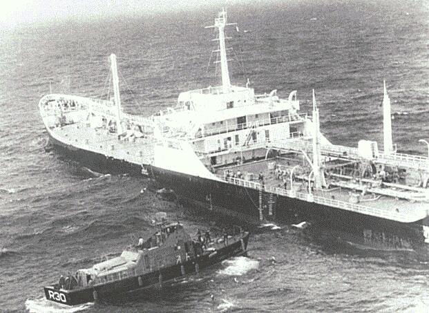 R30 approaches the Georgios V